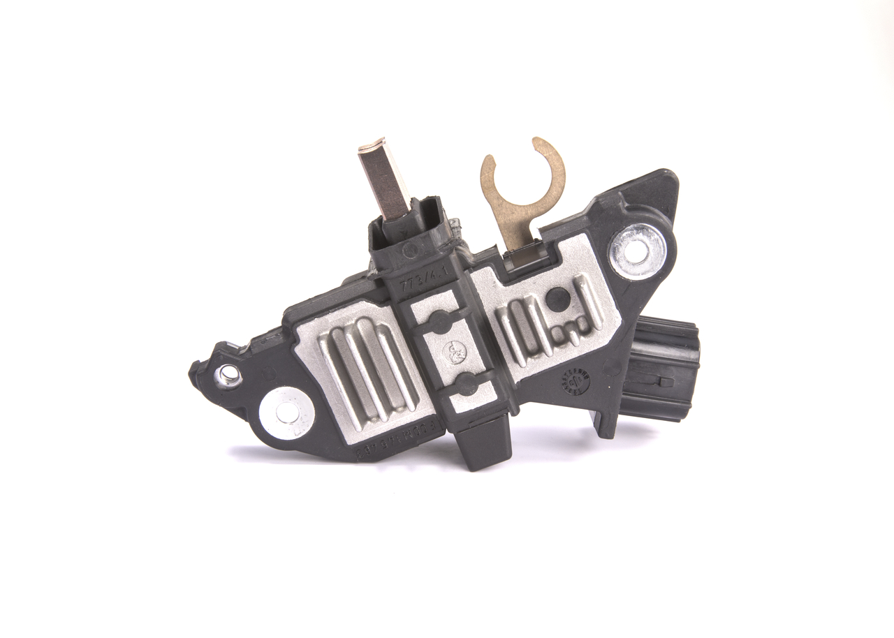 BOSCH Régulateur d'alternateur (F 00M 145 874) pour TOYOTA Yaris 3/5 portes (_P9_) 1.0 VVT-i (KSP90) (52 KW / 71 CH / de 2005)