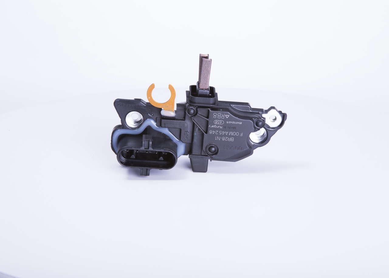 OEM 1623869 BOSCH Jänniteensäädin F 00M A45 248 varten DAF
