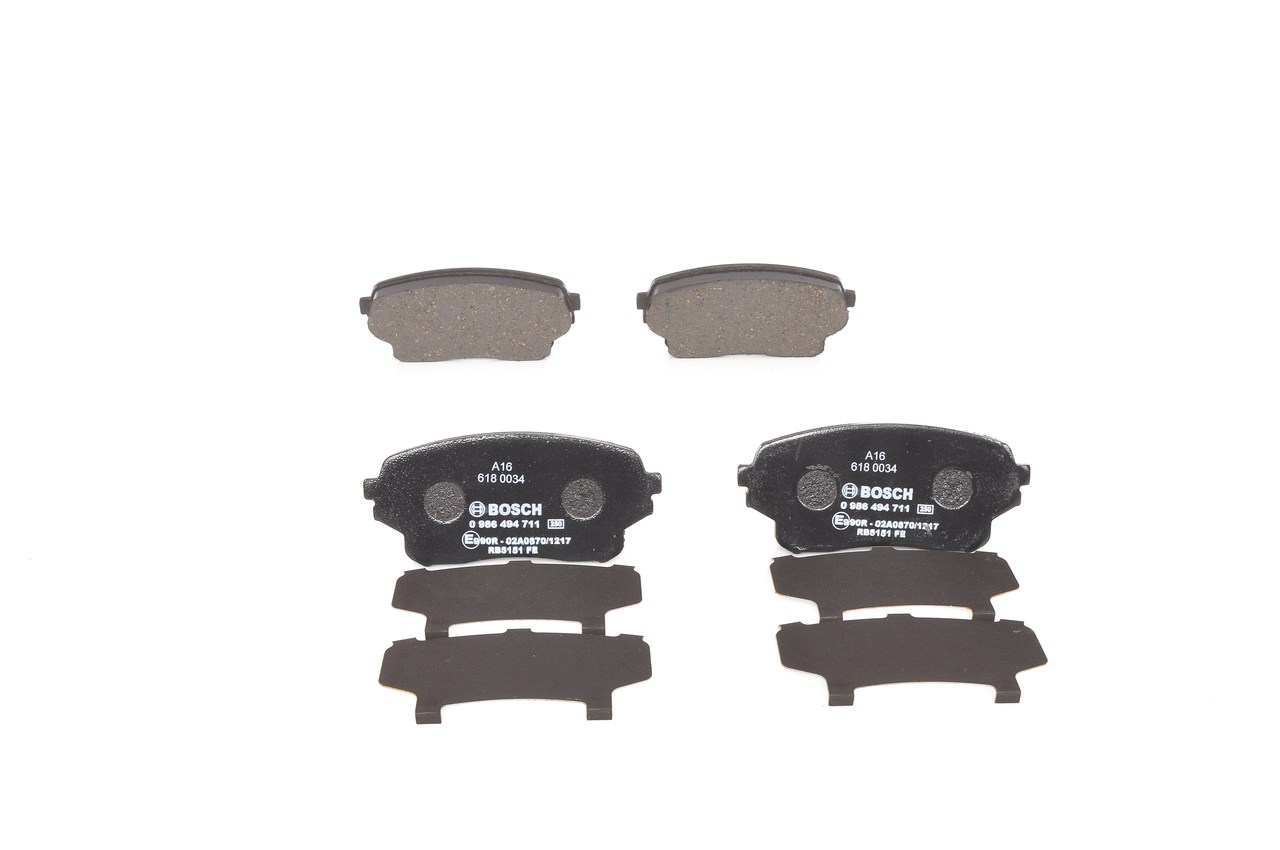 OEM 5520050J01 BOSCH Brake pad set 0 986 494 711 for SUZUKI, BEDFORD, BUGATTI, SATURN