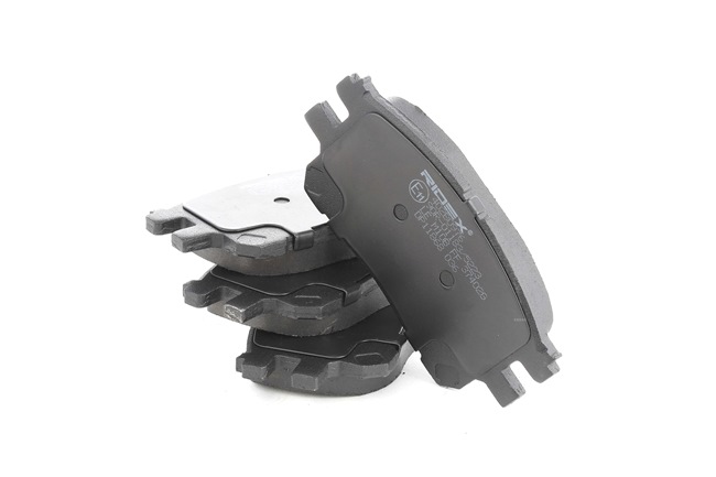 Remblokken (402B0976) van RIDEX Voor TOYOTA PREVIA (MCR3_, ACR3_, CLR3_) 2.0 (ACR32) (94 KW / 128 PK / Van 2000)