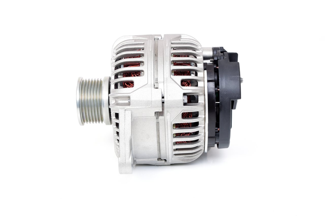 OEM ME230743 BOSCH Laturi 0 124 525 565 varten MITSUBISHI, DAIMLER