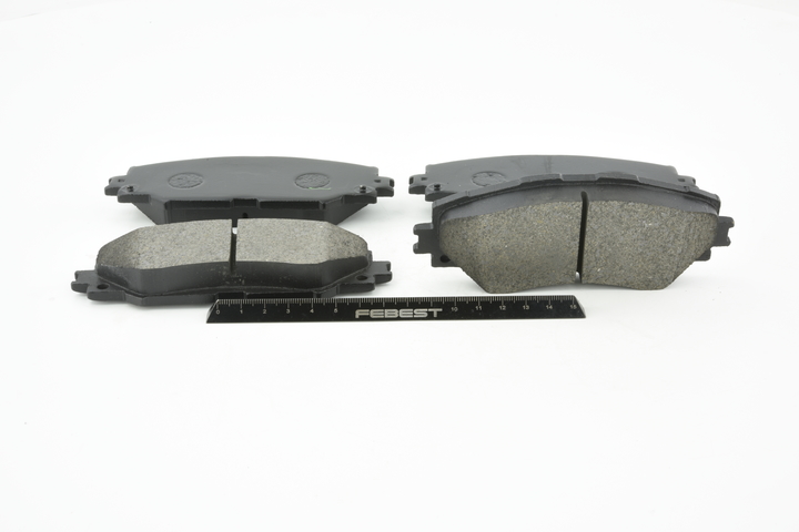OEM 0446502240 FEBEST Kit pastiglie freni 0101-ZZE150F per TOYOTA, LEXUS, SATURN, WIESMANN