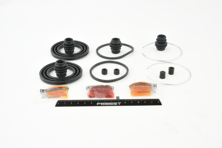 FEBEST Kit di revisione della pinza freno (0475-CS3F) per MITSUBISHI Lancer VII Sedan (CS_A, CT_A) 2.4 iVRX (CS7A) (115 KW / 156 CV / dal 2005)