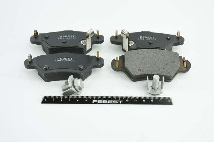 Remblokken (1801-CORCR) van FEBEST Voor OPEL Corsa C Hatchback (X01) 1.8 (F08, F68) (79 KW / 107 PK / Van 2002)