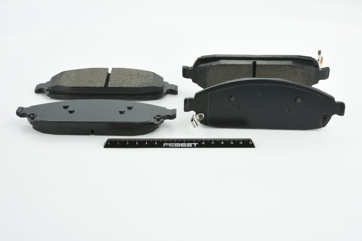 Remblokken (2001-COMF) van FEBEST Voor JEEP Commander (XK, XH) 4.7 (175 KW / 238 PK / Van 2005)